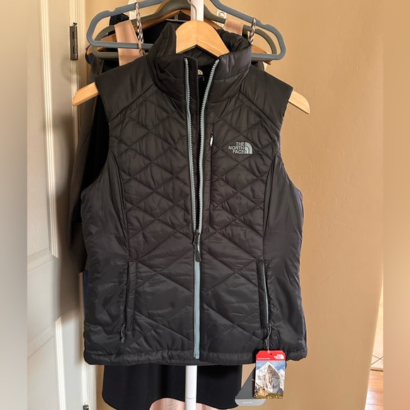 The North Face Women's Blaze Vest in Blue - Picture 2 of 6
